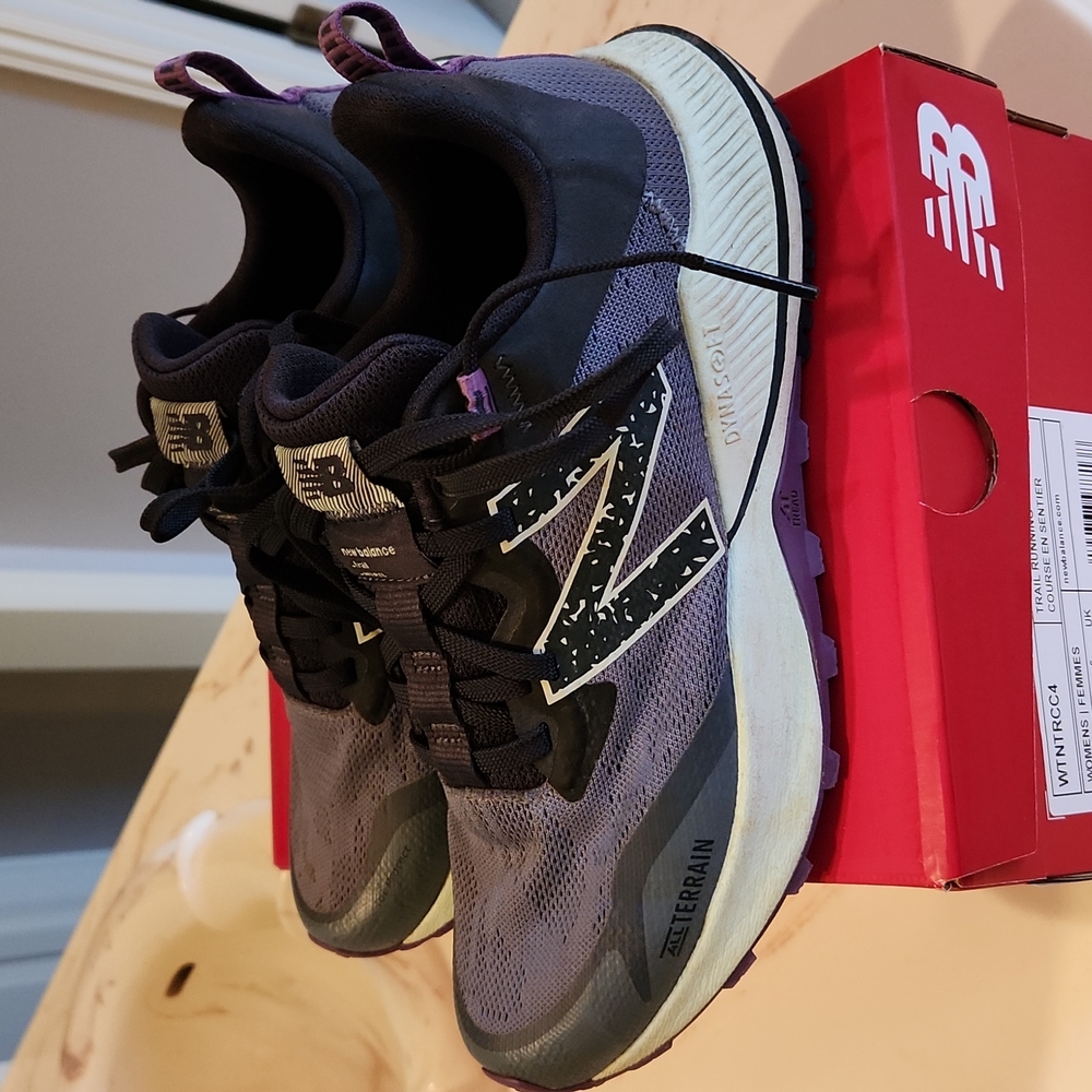New balance women's shoes